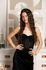 Load image into Gallery viewer, Black Angel Velvet Dress