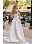 Load image into Gallery viewer, Evelina